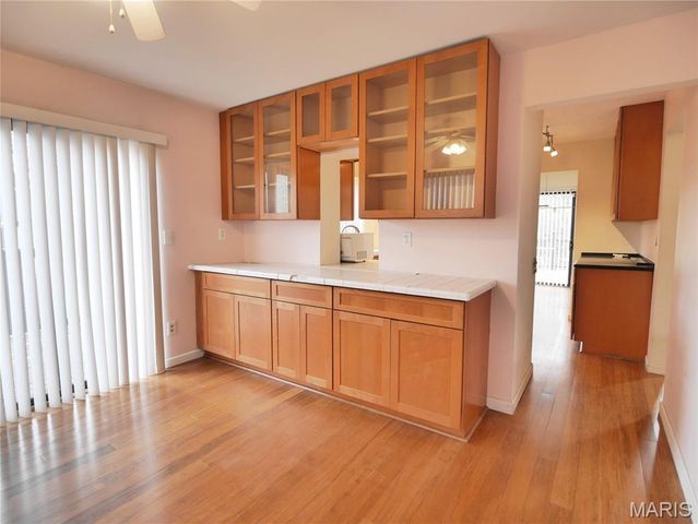 3652 Knollstone Drive, St Louis, MO 63135