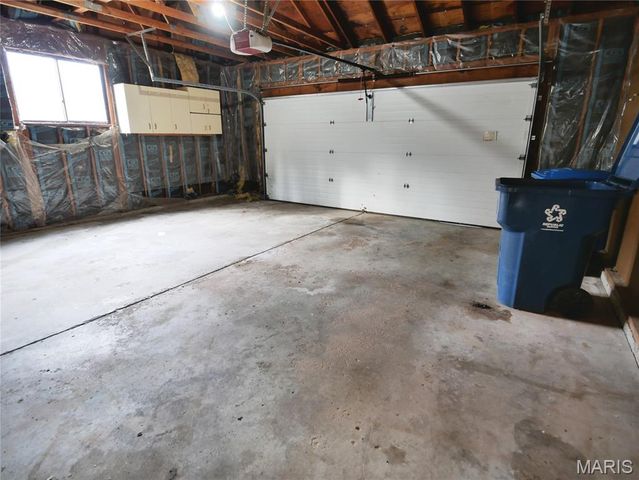 3652 Knollstone Drive, St Louis, MO 63135