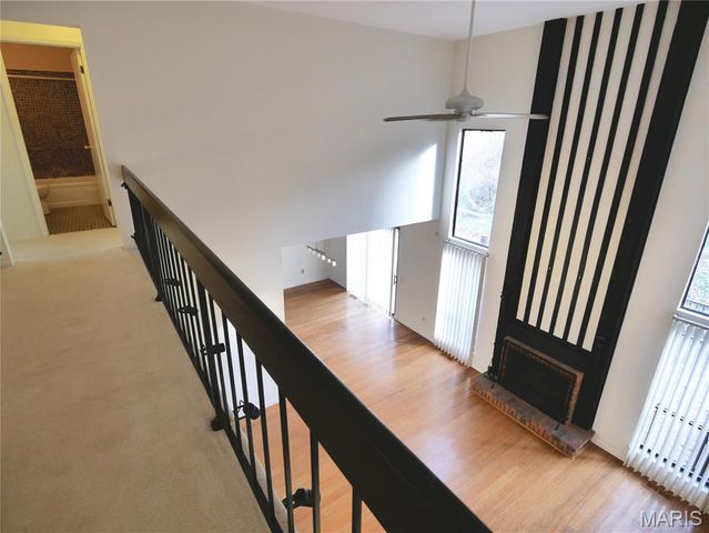 3652 Knollstone Drive, St Louis, MO 63135