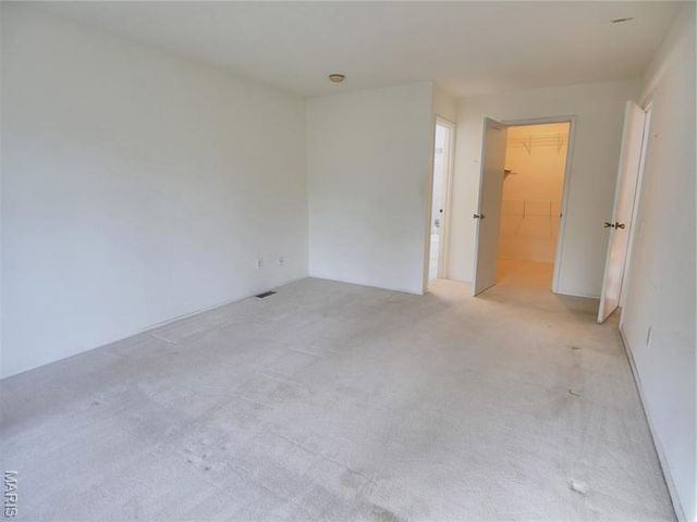 3652 Knollstone Drive, St Louis, MO 63135