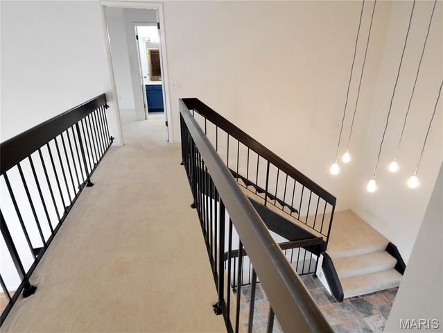 3652 Knollstone Drive, St Louis, MO 63135