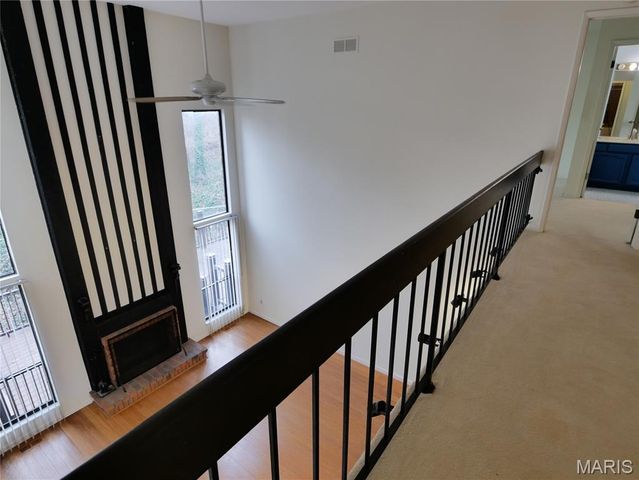 3652 Knollstone Drive, St Louis, MO 63135