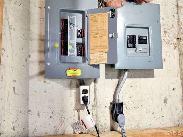 3652 Knollstone Drive, St Louis, MO 63135