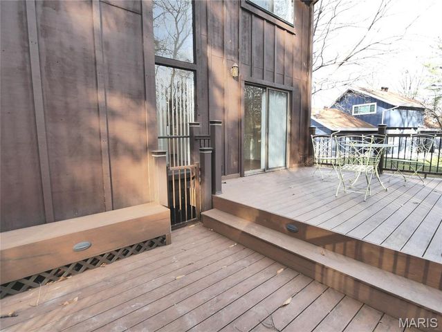 3652 Knollstone Drive, St Louis, MO 63135