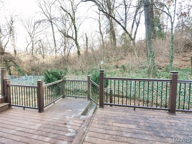 3652 Knollstone Drive, St Louis, MO 63135