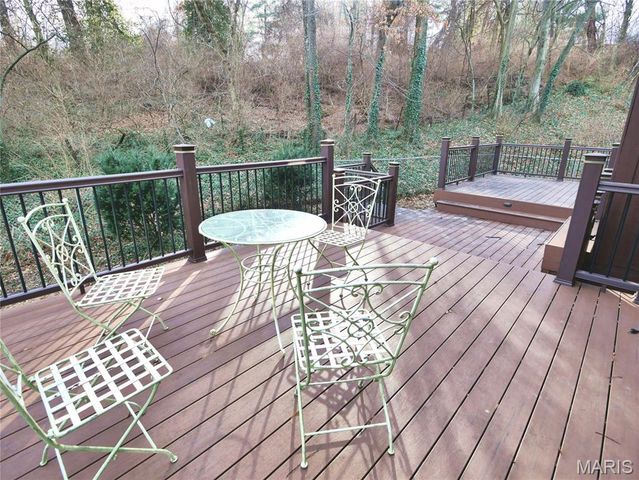 3652 Knollstone Drive, St Louis, MO 63135