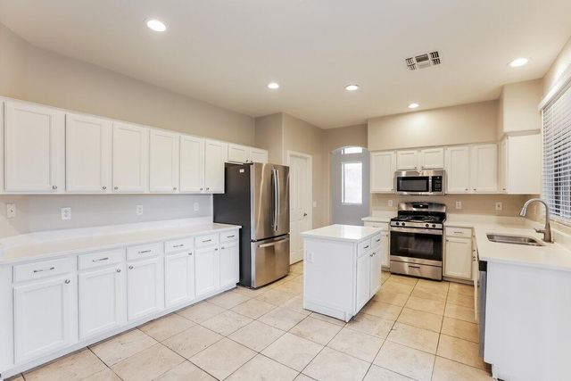 9243 W Salter Drive, Peoria, AZ 85382