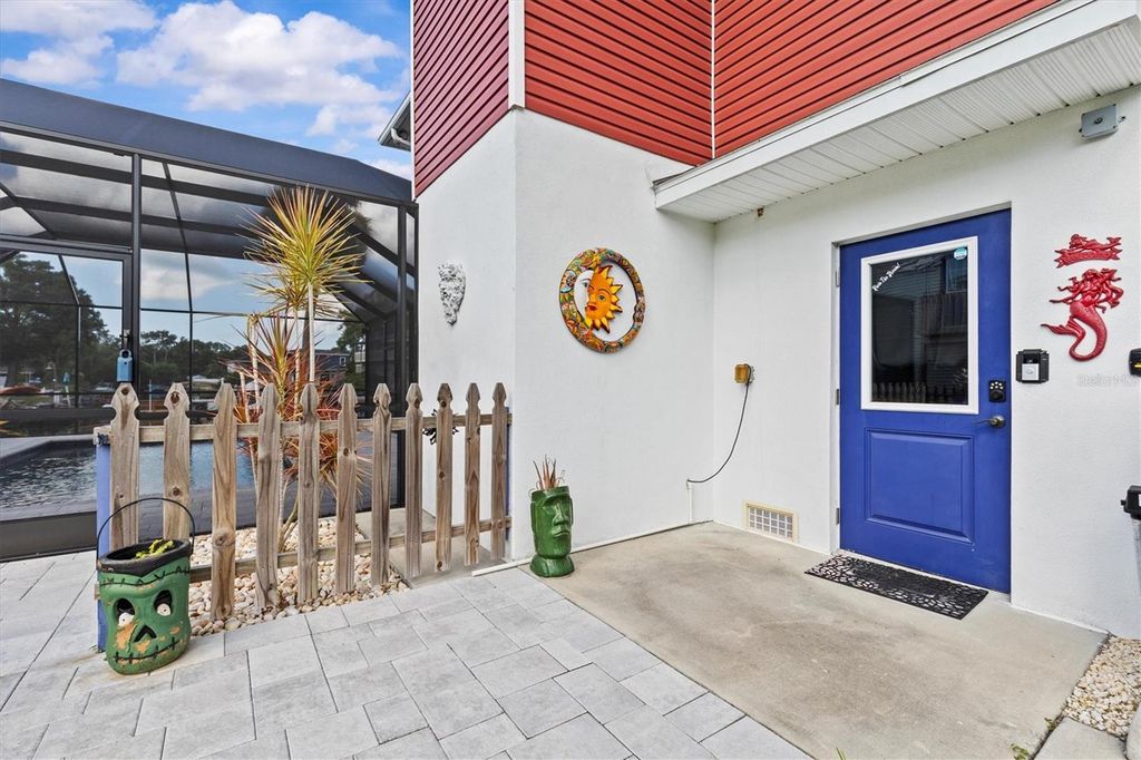 Image 11 of property listing at 6241 COLONY CIRCLE, Weeki Wachee, FL 34607