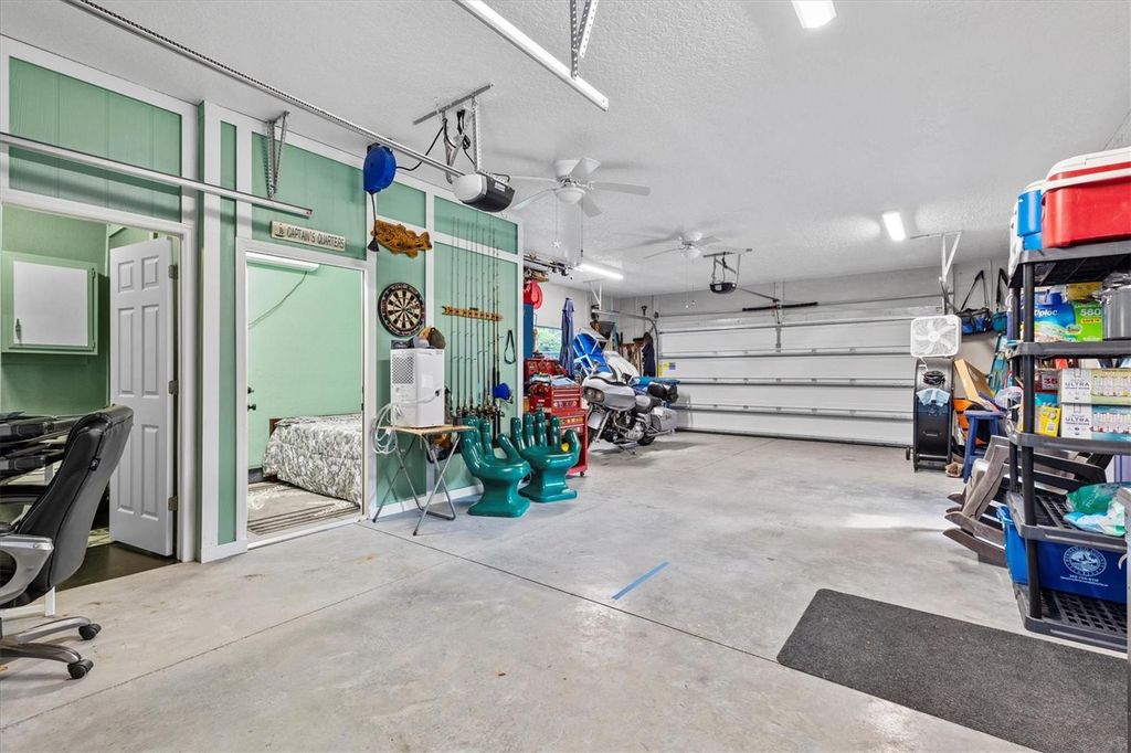 Image 12 of property listing at 6241 COLONY CIRCLE, Weeki Wachee, FL 34607