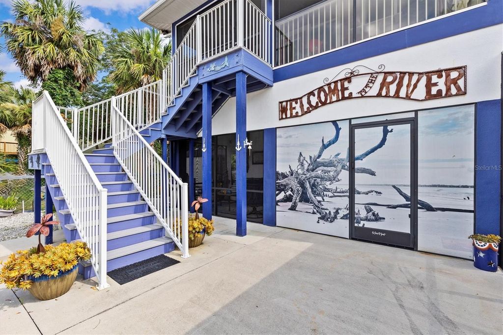 Image 20 of property listing at 6241 COLONY CIRCLE, Weeki Wachee, FL 34607