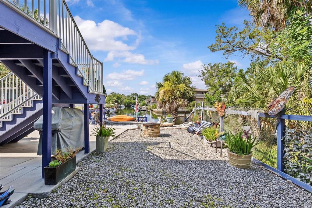 Image 50 of property listing at 6241 COLONY CIRCLE, Weeki Wachee, FL 34607