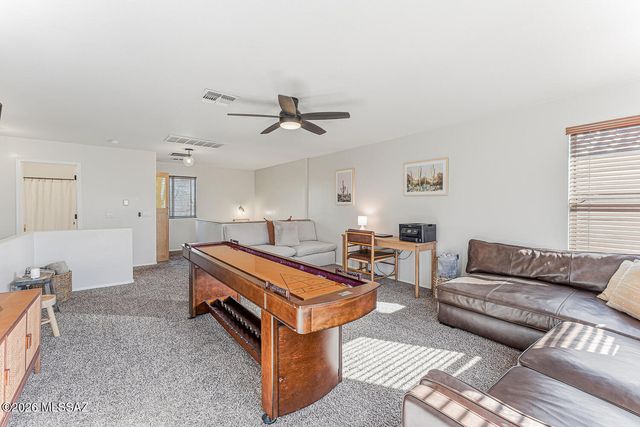 669 W Cholla Crest Drive, Green Valley, AZ 85614