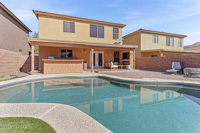 669 W Cholla Crest Drive, Green Valley, AZ 85614