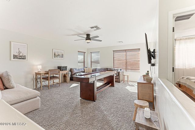 669 W Cholla Crest Drive, Green Valley, AZ 85614