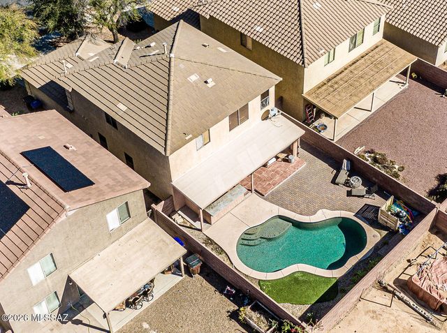 669 W Cholla Crest Drive, Green Valley, AZ 85614