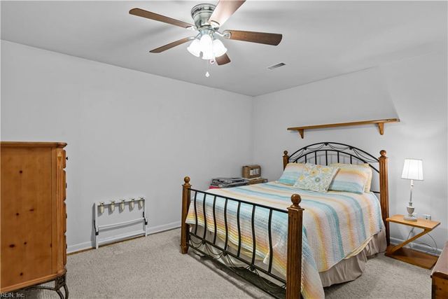 618 Essex PARK, Hampton, VA 23669
