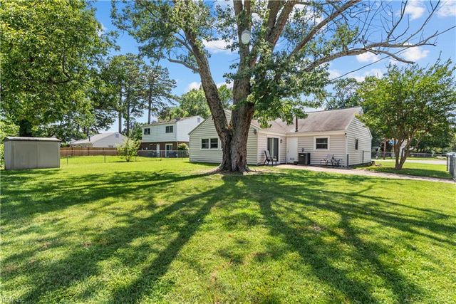 618 Essex PARK, Hampton, VA 23669