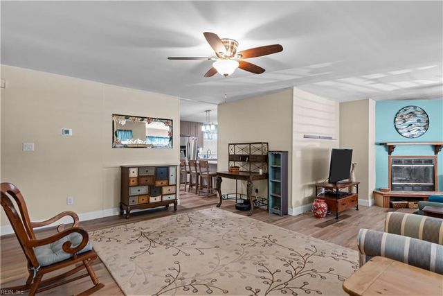 618 Essex PARK, Hampton, VA 23669