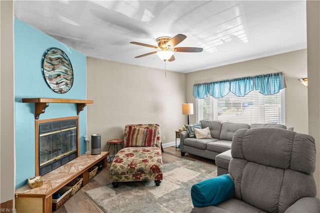 618 Essex PARK, Hampton, VA 23669