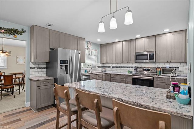 618 Essex PARK, Hampton, VA 23669