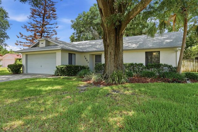 1507 BLACKBERRY COURT, Eustis, FL 32726
