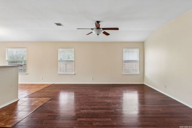 9302 Bartlett Fls, San Antonio, TX 78250