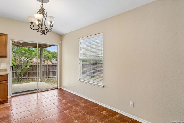 9302 Bartlett Fls, San Antonio, TX 78250