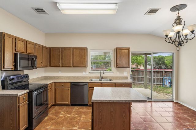 9302 Bartlett Fls, San Antonio, TX 78250