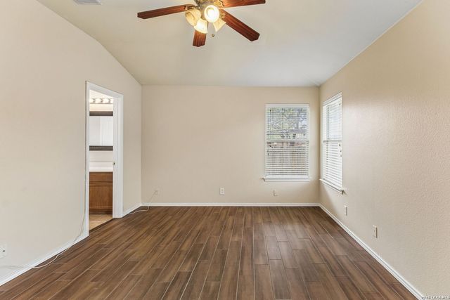 9302 Bartlett Fls, San Antonio, TX 78250