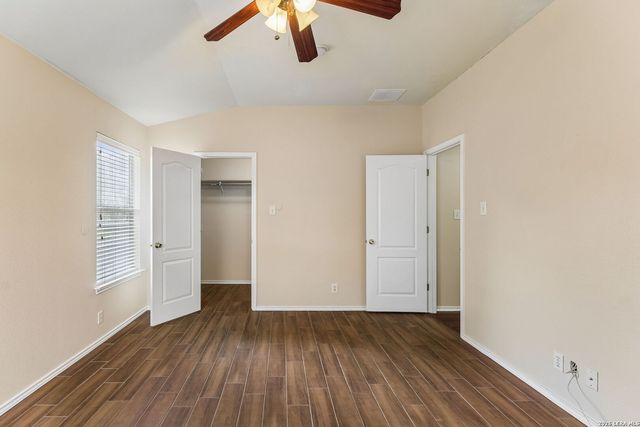 9302 Bartlett Fls, San Antonio, TX 78250