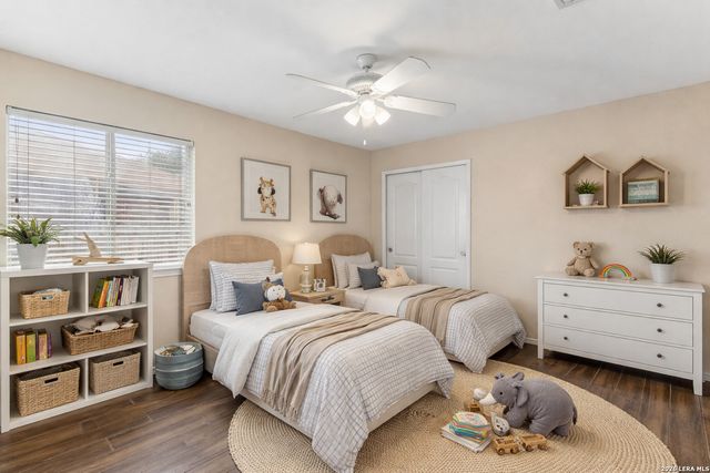 9302 Bartlett Fls, San Antonio, TX 78250