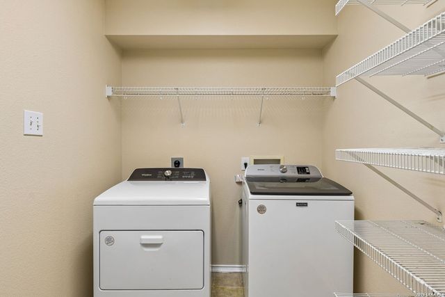 9302 Bartlett Fls, San Antonio, TX 78250