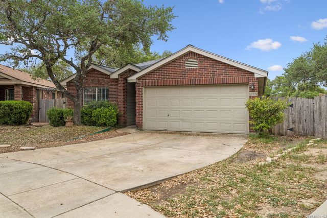9302 Bartlett Fls, San Antonio, TX 78250