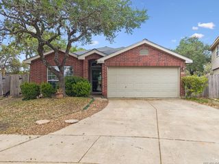 9302 Bartlett Fls, San Antonio, TX 78250