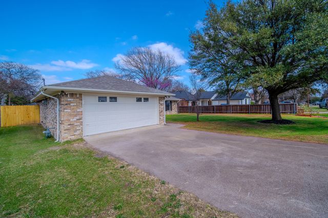 415 Dow Ross Boulevard, Duncanville, TX 75116