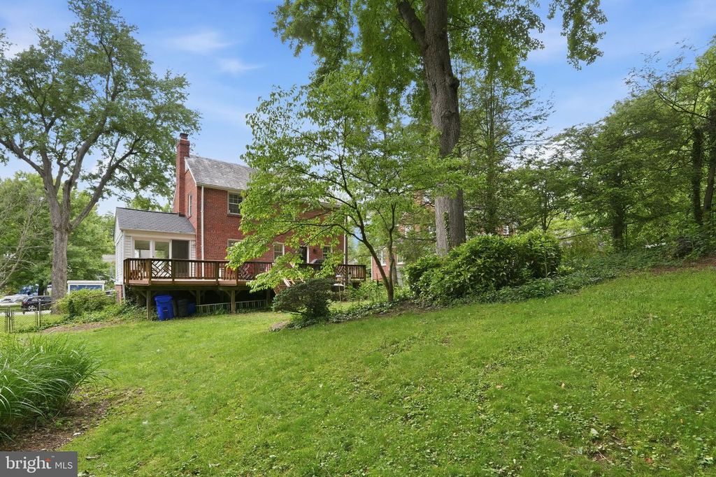 Image 17 of property listing at 9601 BRUCE DR, Silver Spring, MD 20901