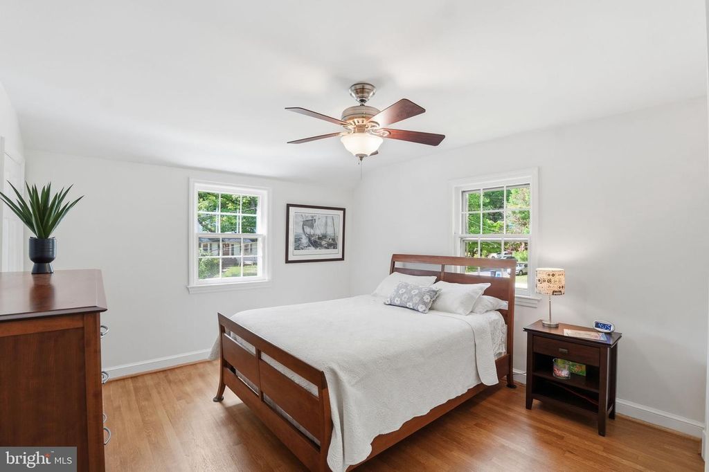 Image 18 of property listing at 9601 BRUCE DR, Silver Spring, MD 20901