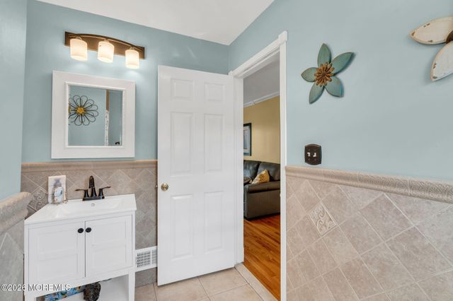 25 Gladiola Drive, Howell, NJ 07731