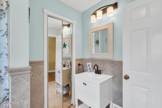 25 Gladiola Drive, Howell, NJ 07731