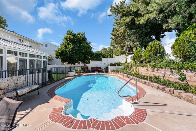 25 Gladiola Drive, Howell, NJ 07731