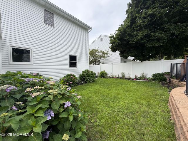 25 Gladiola Drive, Howell, NJ 07731