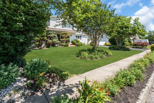 25 Gladiola Drive, Howell, NJ 07731