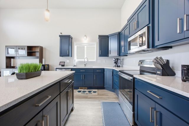 6031 8th Street W, West Fargo, ND 58078