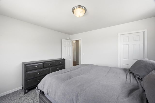 6031 8th Street W, West Fargo, ND 58078