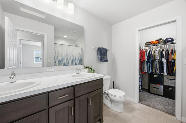 6031 8th Street W, West Fargo, ND 58078