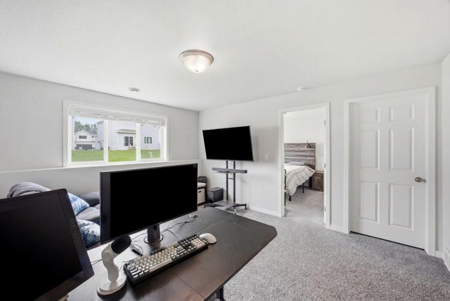 6031 8th Street W, West Fargo, ND 58078