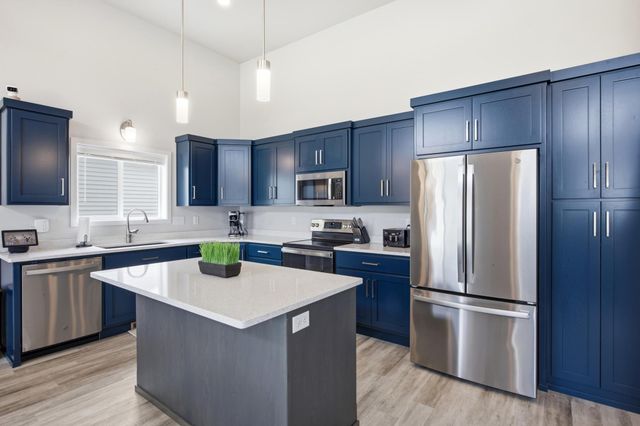 6031 8th Street W, West Fargo, ND 58078