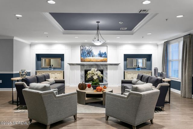 325 Regency Place, Woodbridge, NJ 07095