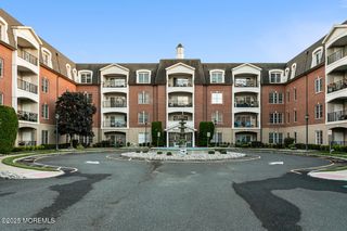 325 Regency Place, Woodbridge, NJ 07095