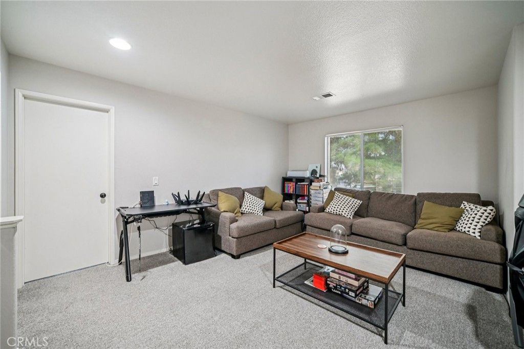 Image 13 of property listing at 45614 Barham, Lancaster, CA 93534